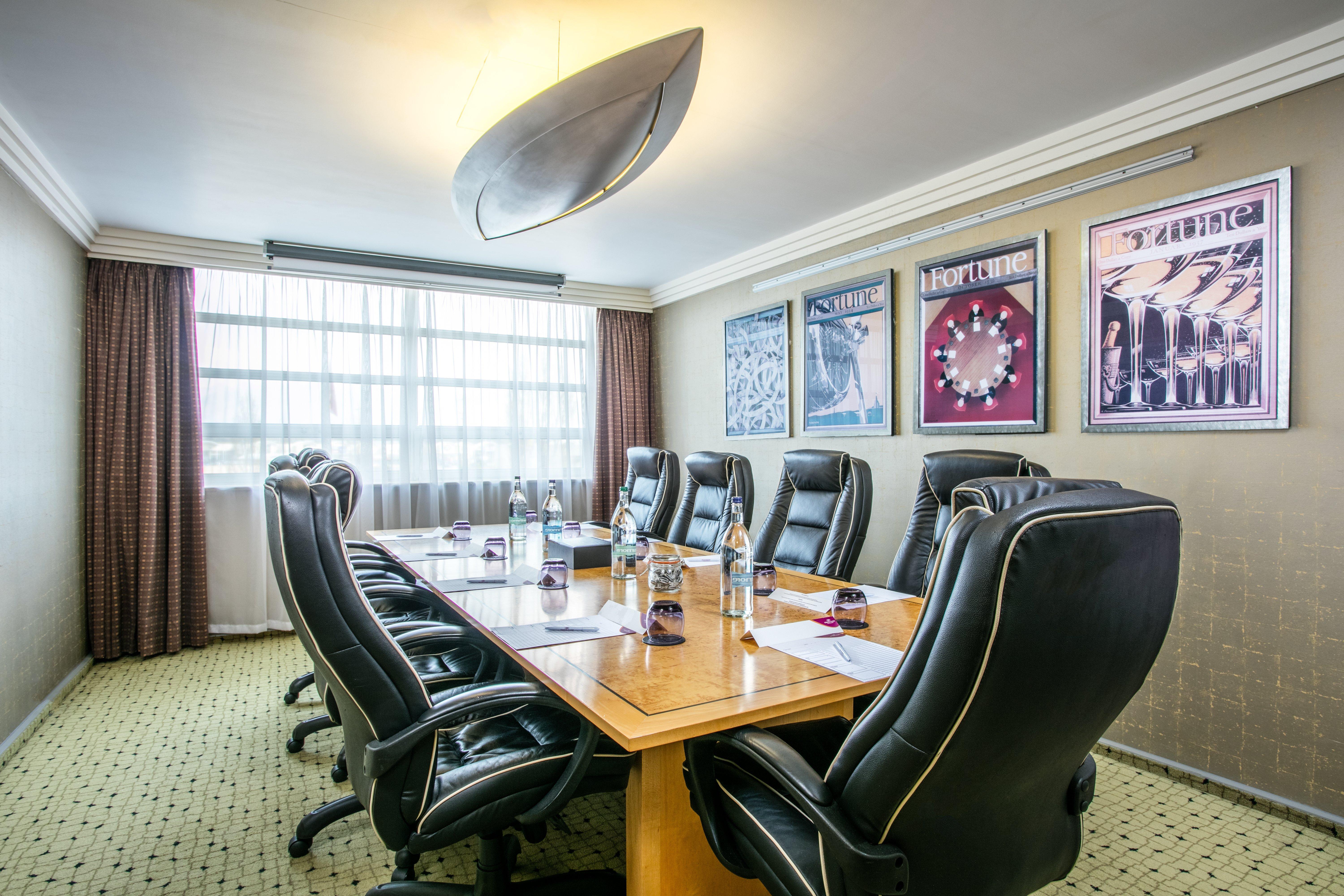 Crowne Plaza Liverpool - John Lennon Airport By Ihg Exterior foto